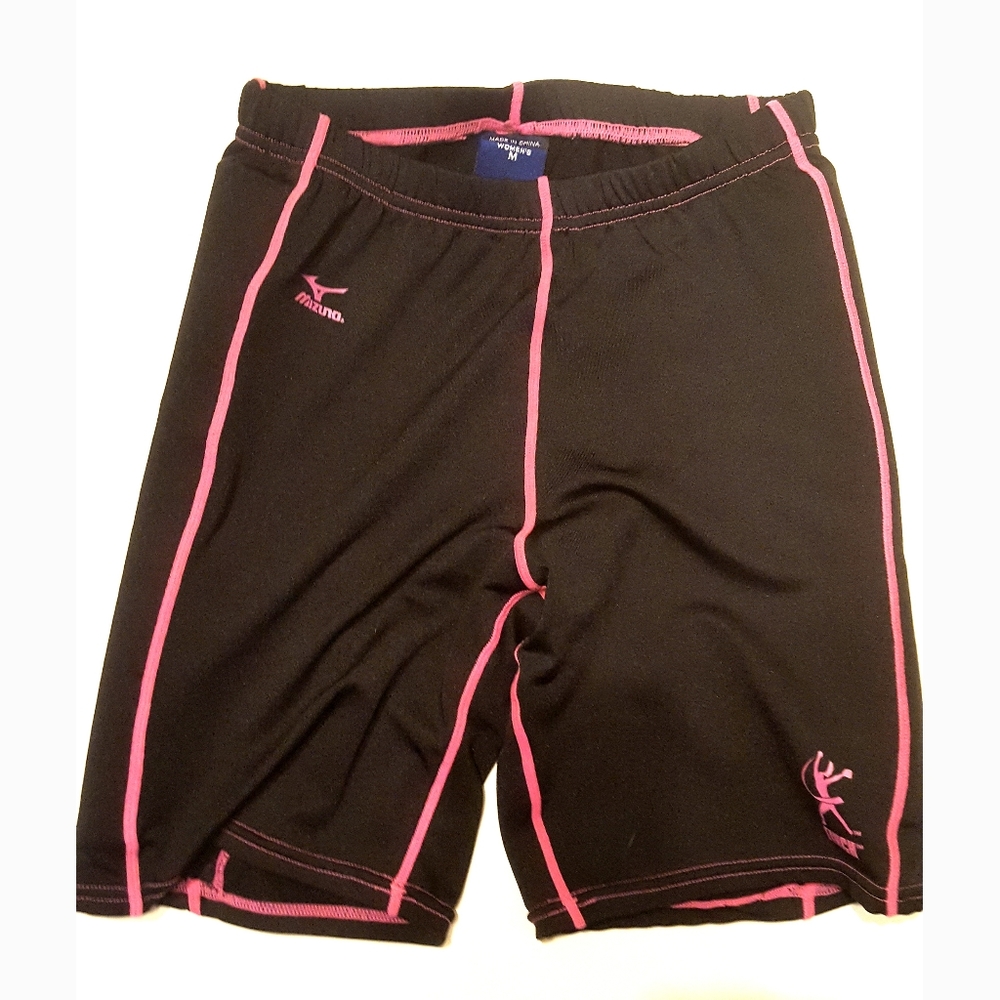 Athletic Mizuno padded softball shorts. Size M
